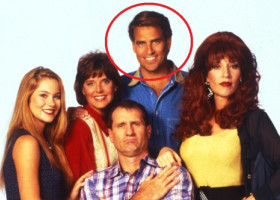 Cum arată și ce face Ted McGinley, Jefferson din "Familia Bundy". E căsătorit de 35 de ani și continuă să joace în seriale de succes