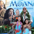 Dwayne Johnson, alături de întreaga familie la premiera „Moana”/ Profimedia