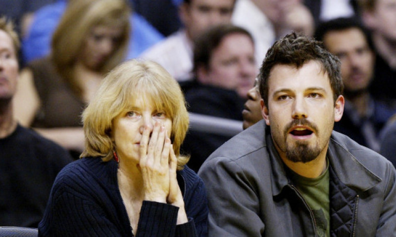 Mama actorului Ben Affleck a murit la 83 de ani. Cea mai mare dorință a ei după ce a aflat că mai are doar șase luni de trăit