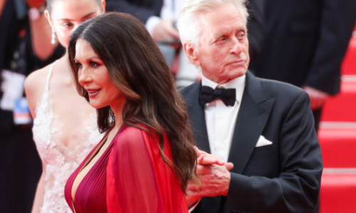 Imaginea care a cucerit fanii. Michael Douglas și Catherine Zeta-Jones, în vacanță alături de copiii lor. „Familia e totul!”