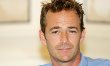 Gesturile secrete ale lui Luke Perry, de care puțini știau. Ce făcea regretatul actor din „BH, 90210” pentru copiii din avioane