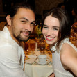 Emilia Clarke si Jason Momoa