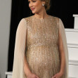 Jennifer Lawrence, apariție spectaculoasă într-o rochie sclipitoare pe covorul roșu. Profimedia