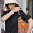 *EXCLUSIVE* Julia Roberts shops for a hat while vacationing on the Gold Coast!