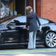 Amber Heard încă conduce mașina primită cadou de la fostul iubit/ Profimedia
