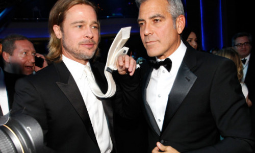 Brad Pitt și George Clooney au acceptat un salariu mai mic pentru viitorul lor film. Ce motiv stă în spatele acestei decizii