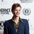 Thomas Brodie-Sangster, puștiul din ”Love Actually”, mai fericit ca niciodată la brațul fostei soții a lui Elon Musk. Cum au fost surprinși pe străzile din Londra