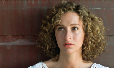 Ce se știe despre singura fiică a lui Jennifer Grey. Stella are 24 de ani și pare să calce pe urmele actriței din „Dirty Dancing”