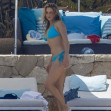 Fiica lui Sylvester Stallone, fotografiată în costum de baie, la plajă