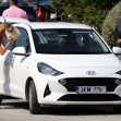 EXCLUSIVE: Kurt Russell Spotted With A Injured Right Arm And Wife Goldie Hawn At Vacation In Greece