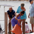 Robert De Niro, fotografiat alături de iubita și de fiica sa, în vacanță, în Ibiza