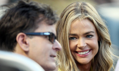 Mărturisiri neașteptate. Charlie Sheen admite că Denis Richards încă îl iubește, la aproape 20 de ani de la divorțul lor exploziv