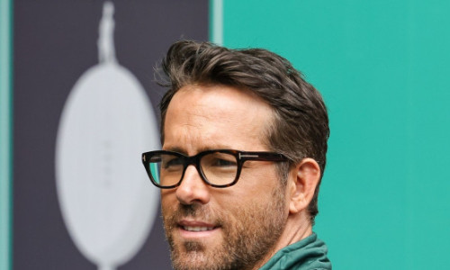 Ryan Reynolds a fost la un pas de moarte la 18 ani. Actorul a petrecut o lună în spital după un accident provocat de un șofer beat