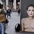 Pictură murală cu Angelina Jolie/ Profimedia
