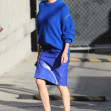 Charlize Theron, răvășitoare într-o fustă din piele, cu o crăpătură adâncă