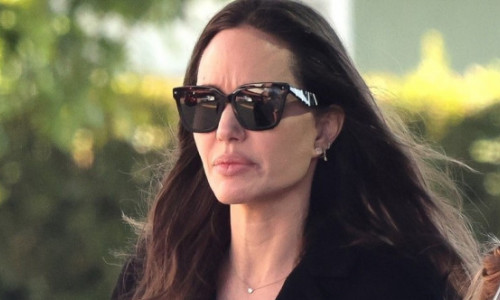 Angelina Jolie, acuzată că și-a încurajat copiii să-l evite pe Brad Pitt. Fostul bodyguard al cuplului rupe tăcerea: „Mi-a spus că va depune mărturie”