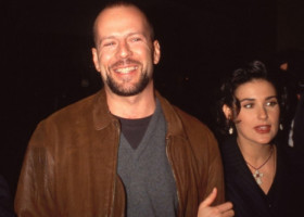 Demi Moore și Bruce Willis, într-o poză cât 1000 de cuvinte, plină de duioșie. Îi leagă o prietenie aparte, 3 fiice și o nepoțică