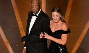 De ce actorul Morgan Freeman poartă mereu o mănușă pe mâna stângă