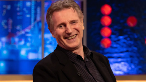 De 15 ani, Liam Neeson se plimbă cu aceeași femeie în parc. Acum, actorul și-a făcut curaj și i-a transmis un mesaj soțului acesteia