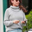 *EXCLUSIVE* Makeup free Mila Kunis enjoys lunch at the San Vicente Bungalows