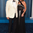 Kevin Costner și soția lui, la decernarea premiilor Oscar în martie 2023.jpg