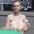 Cum arată Elle Fanning, supranumită prințesa Hollywood-ului, fără pic de machiaj
