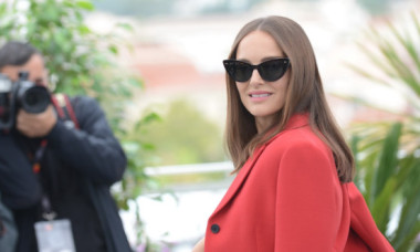 Natalie Portman, superbă într-o rochie mini, la Cannes. Actrița de 41 de ani, șic și stilată în orice moment al zilei