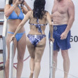 salma hayek in costum de baie