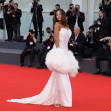 Mădălina Ghenea, fabuloasă la Festivalul de Film de la Cannes