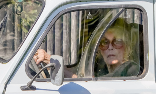 Ultima apariție publică a lui Brigitte Bardot înainte de moarte. Cum și-a sărbătorit aniversarea de 90 de ani în Franța