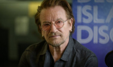 Bono a aflat că are un frate vitreg. Ce i-a spus tatăl său înainte de a muri