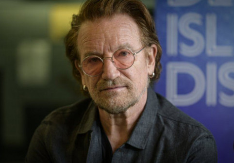 Bono de la U2 a povestit că are un frate vitreg de existența căruia nu a știut nimic zeci de ani. Ce i-a spus tatăl înainte de a muri
