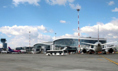 O femeie a fost găsită plină de sânge, cu răni pe gât şi braţe, într-o toaletă din Aeroportul Otopeni