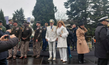 Ilie Năstase a participat la ceremoniile de Ziua Națională în uniforma de general. Ministrul Apărării spunea că l-ar putea sancționa