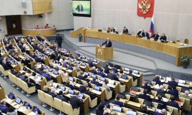 Rusia vrea să interzică site-urile pentru adulți pentru cei fără copii: „Ei pur şi simplu au nevoie să facă sex”