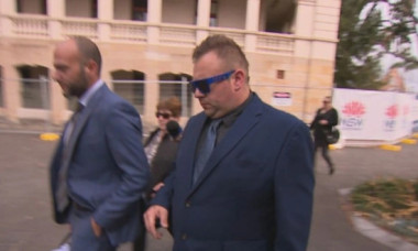 Un bărbat și-a înscenat răpirea pentru a putea petrece o noapte cu amanta, dar nu s-a gândit că soția va suna la poliție