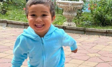 Băiatul de 2 ani dispărut dintr-o localitate din Botoșani a fost găsit în viață, după 25 de ore de căutări disperate