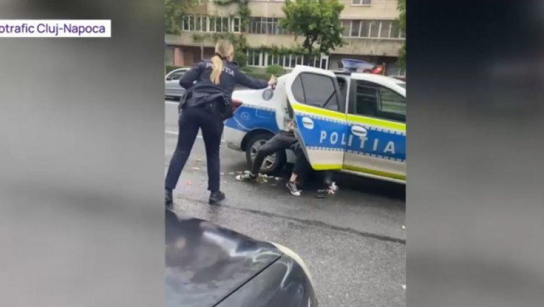 Intervenție jenantă la Cluj-Napoca: O polițistă a pulverizat spray lacrimogen în fața colegului ei