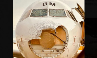 Panică la bordul unui avion care decolase din Spania: O parte din aeronavă a fost distrusă de grindină după o furtună puternică