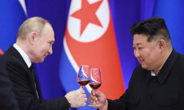 Suma uriașă pe care i-ar fi plătit-o Putin lui Kim Jong Un pentru soldați și muniția primită din Coreea de Nord (raport)