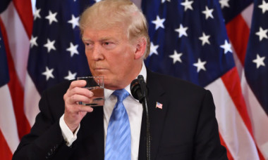 Motivul pentru care Donald Trump nu bea niciodată alcool. “Nici măcar un pahar”