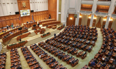 Circa 30 de parlamentari au format „Alianţa Întâi România”, care ar putea susține viitorul guvern. „Pol suveranist cu viziuni europene”