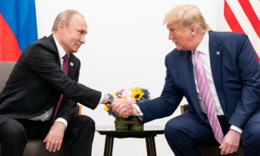 Culisele acordului plănuit de Washington și Moscova privind războiul. La ce este dispus să renunțe Putin pentru bunăvoința lui Trump