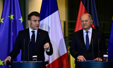 Reacțiile lui Macron și Scholz, după convorbirea Trump-Putin