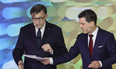 Nicușor Dan și Crin Antonescu, ceartă în direct: „Ați fost șeful rechinilor imobiliari”/ „Sunteți manipulat de foști ofițeri SRI”