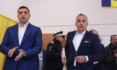 Explicațiile Poliției după ce George Simion și Călin Georgescu au fost dați afară din secția de votare