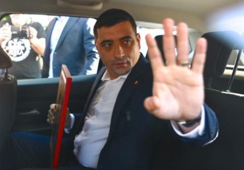 VIDEO George Simion a fugit de jurnaliști după dezbaterea de la Camera de Comerț, unde a fost singurul participant