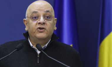 Raed Arafat a fost pus sub acuzare într-un dosar de contrabandă cu un elicopter SMURD. Acuzațiile oficiale ale Parchetului Militar