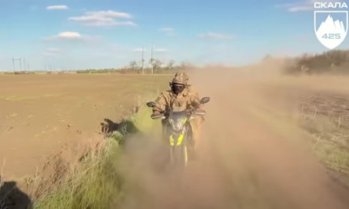 VIDEO „Cavaleria” războiului modern. Ucraina a anunțat formarea primei companii de atac pe motociclete. Cum va acționa