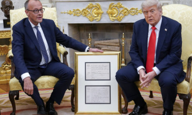 Friedrich Merz i-a făcut cadou lui Trump certificatul de naștere al bunicului său, Friedrich Trump. „Un nume german serios”